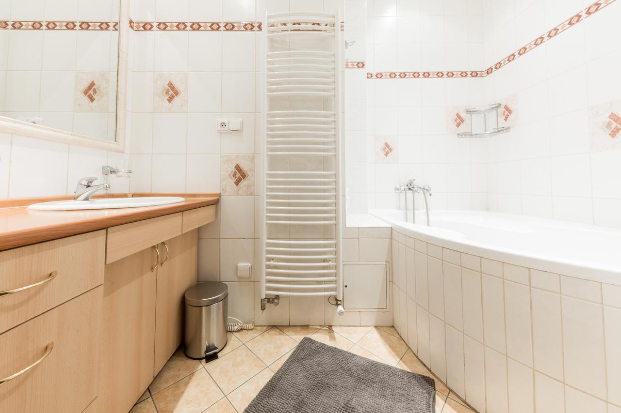 Beautiful City Center Apartments Прага Экстерьер фото